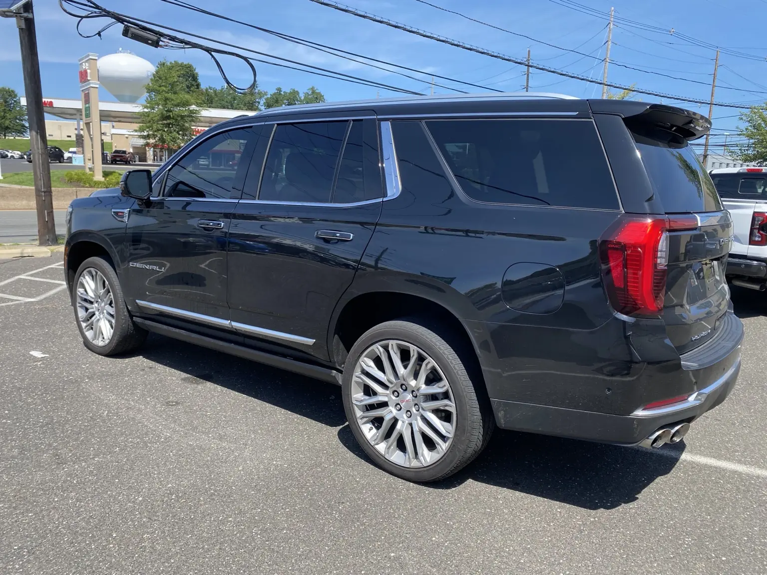 What Does 20% Front Window Tint Look Like on a 2021–2026 GMC Yukon? — photo 6