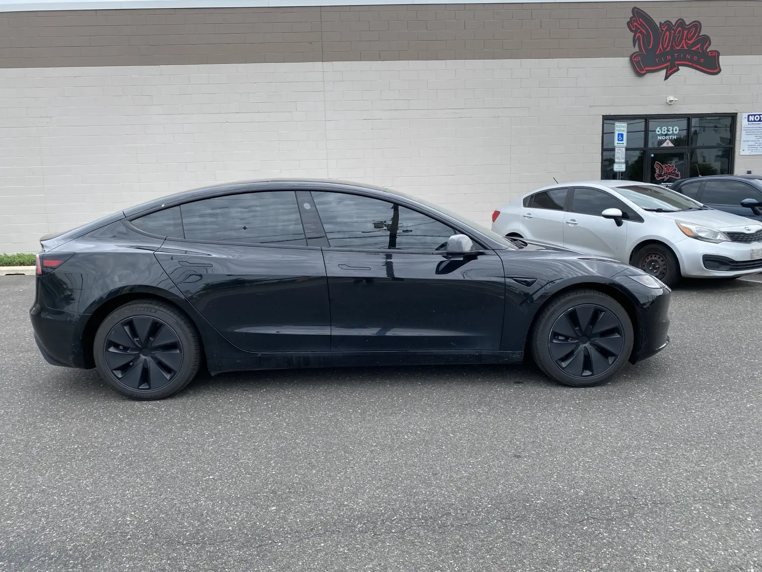 What Does 20% Side Window Tint Look Like on a 2024–Present Tesla Model 3? — photo 2