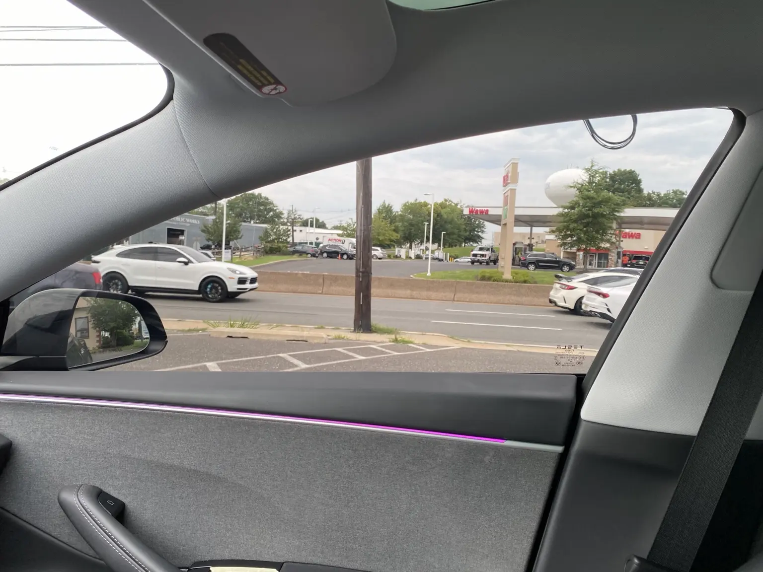 What Does 20% Side Window Tint Look Like on a 2024–Present Tesla Model 3? — photo 4