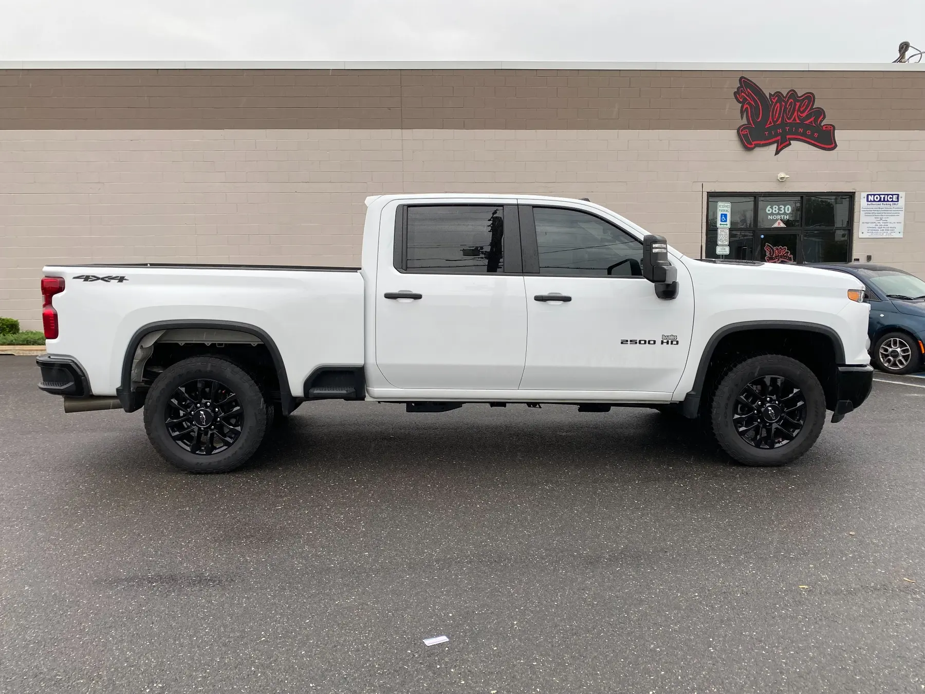 What Does 20% Front Window Tint Look Like on a 2020–2026 Chevrolet Silverado 2500 HD? — photo 2