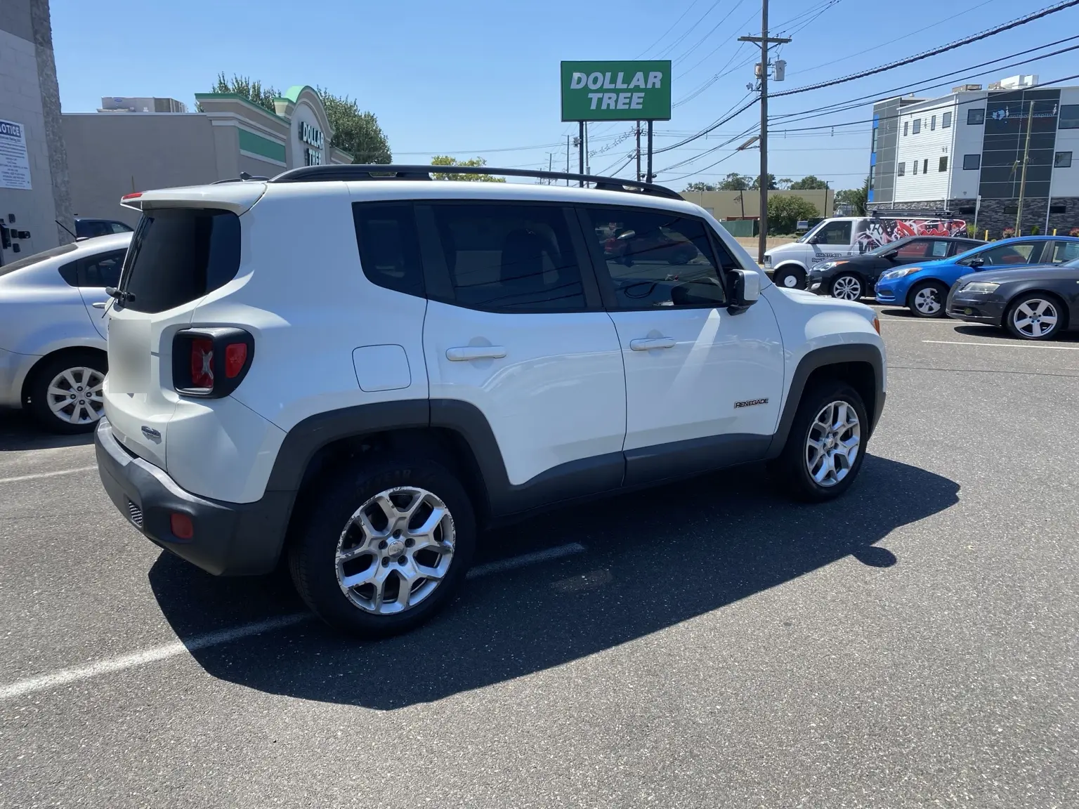 What Does 20% Front Window Tint Look Like on a 2015–2023 Jeep Renegade? — photo 3
