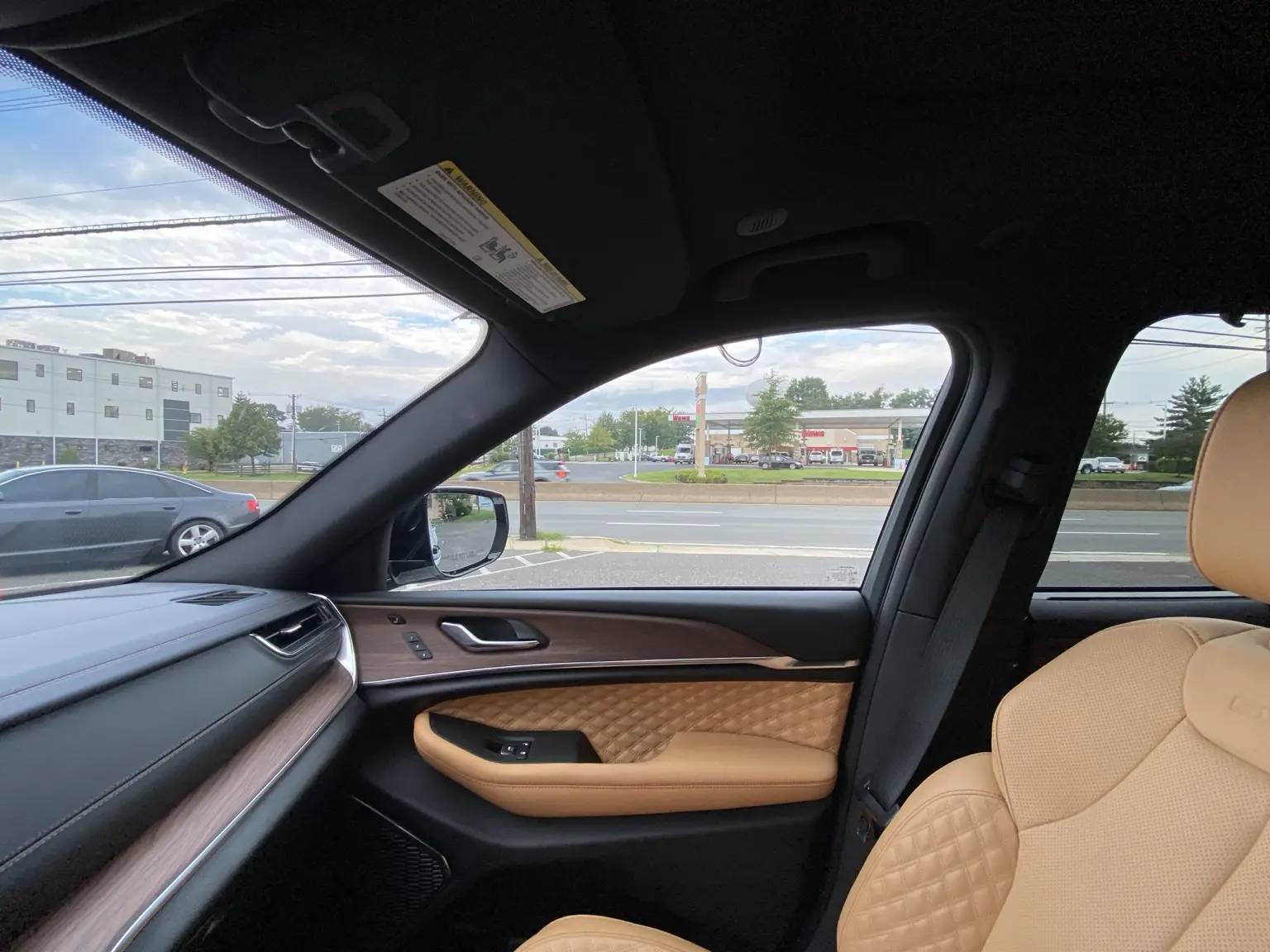 What Does 70% Ceramic Front Window Tint Look Like on a 2022–2026 Jeep Grand Cherokee? — photo 4