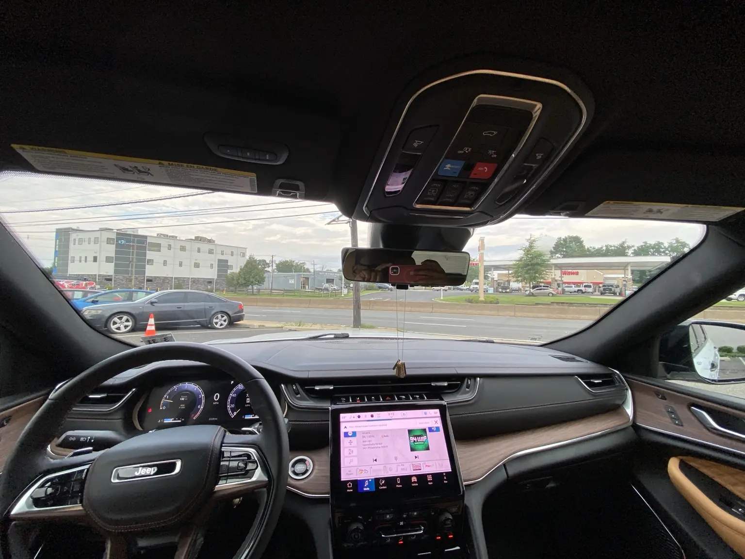 What Does 70% Ceramic Windshield Tint Look Like on a 2022–2026 Jeep Grand Cherokee? — photo 4