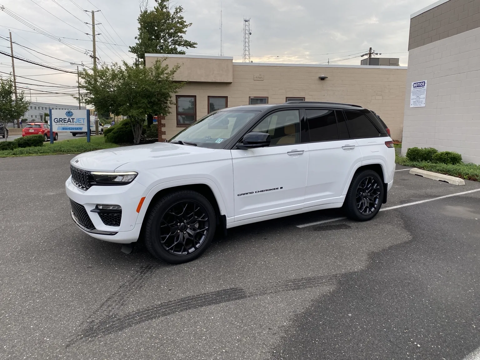 What Does Legal Window Tint Look Like on an SUV in Pennsylvania? — photo 7