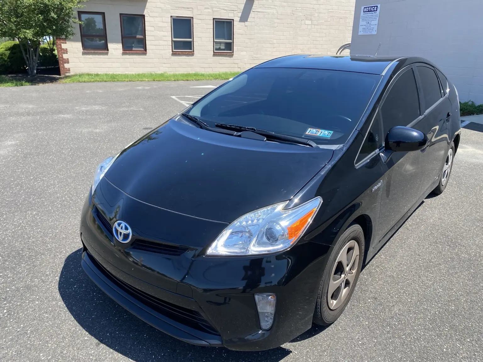 What Does 55% Windshield Tint Look Like on a 2010–2015 Toyota Prius? — photo 2