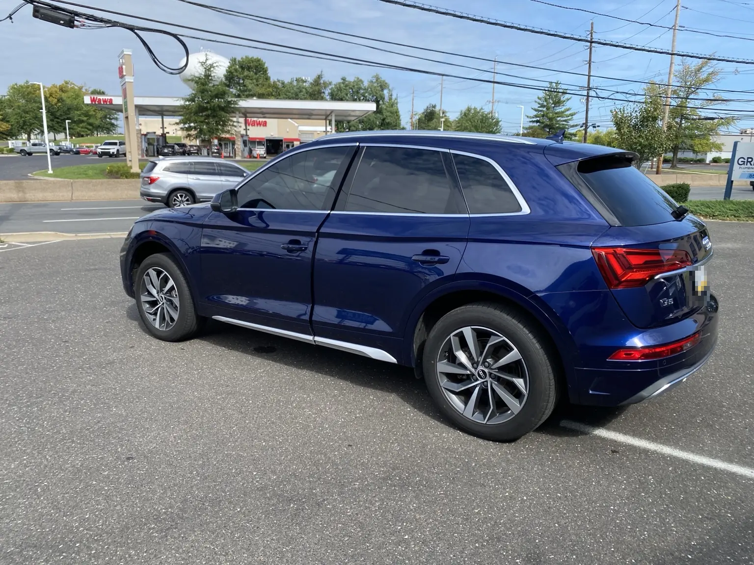 What Does 20% Carbon Front Window Tint Look Like on a 2018–2025 Audi Q5? — photo 5