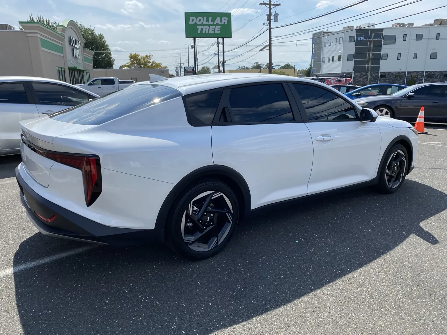 What Does 5% Standard Tint Look Like on a 2025–Present Kia K4? — photo 4