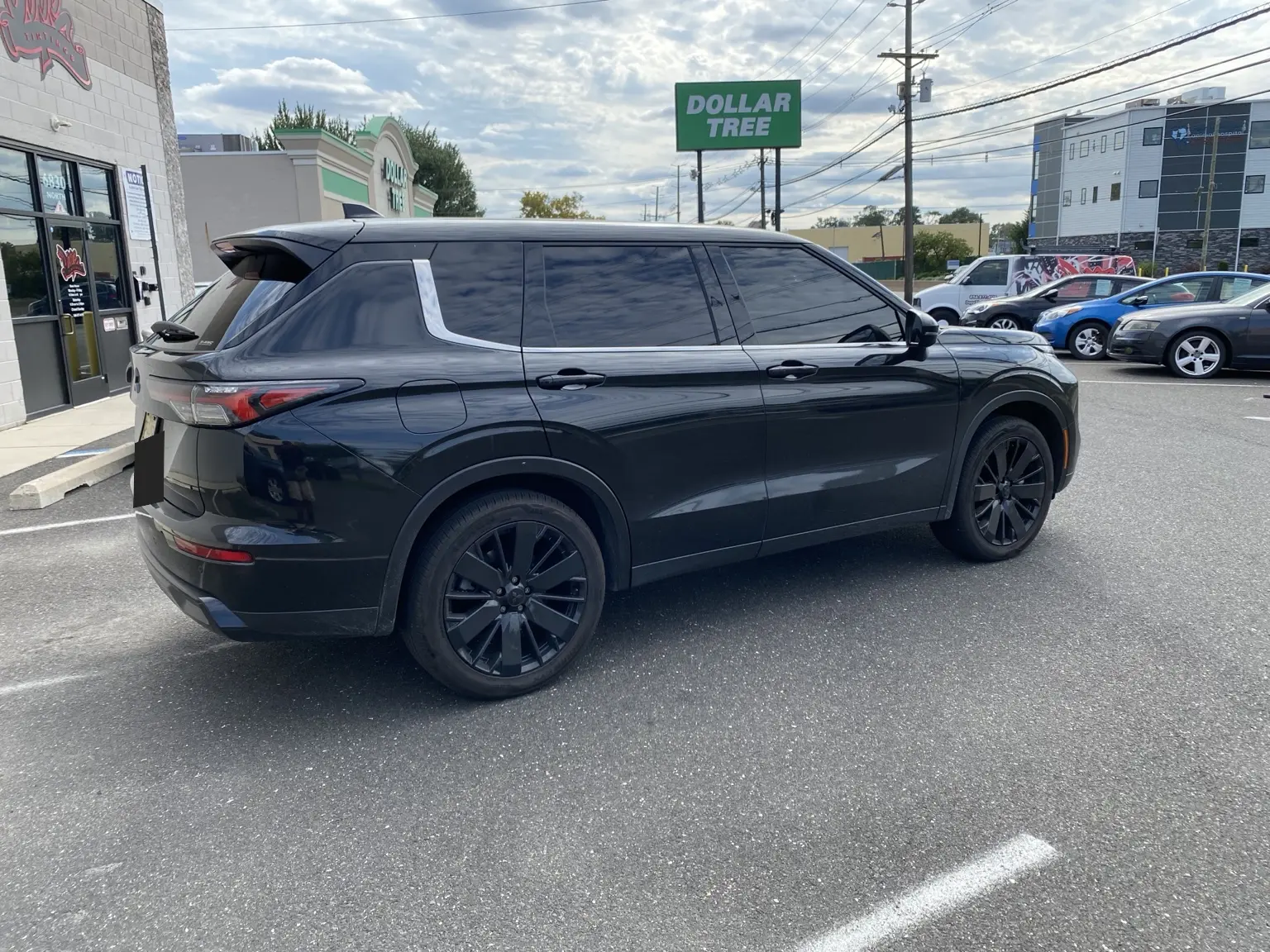 What Does a 5% Carbon Tint Setup Look Like on a 2022–2027 Mitsubishi Outlander? — photo 4