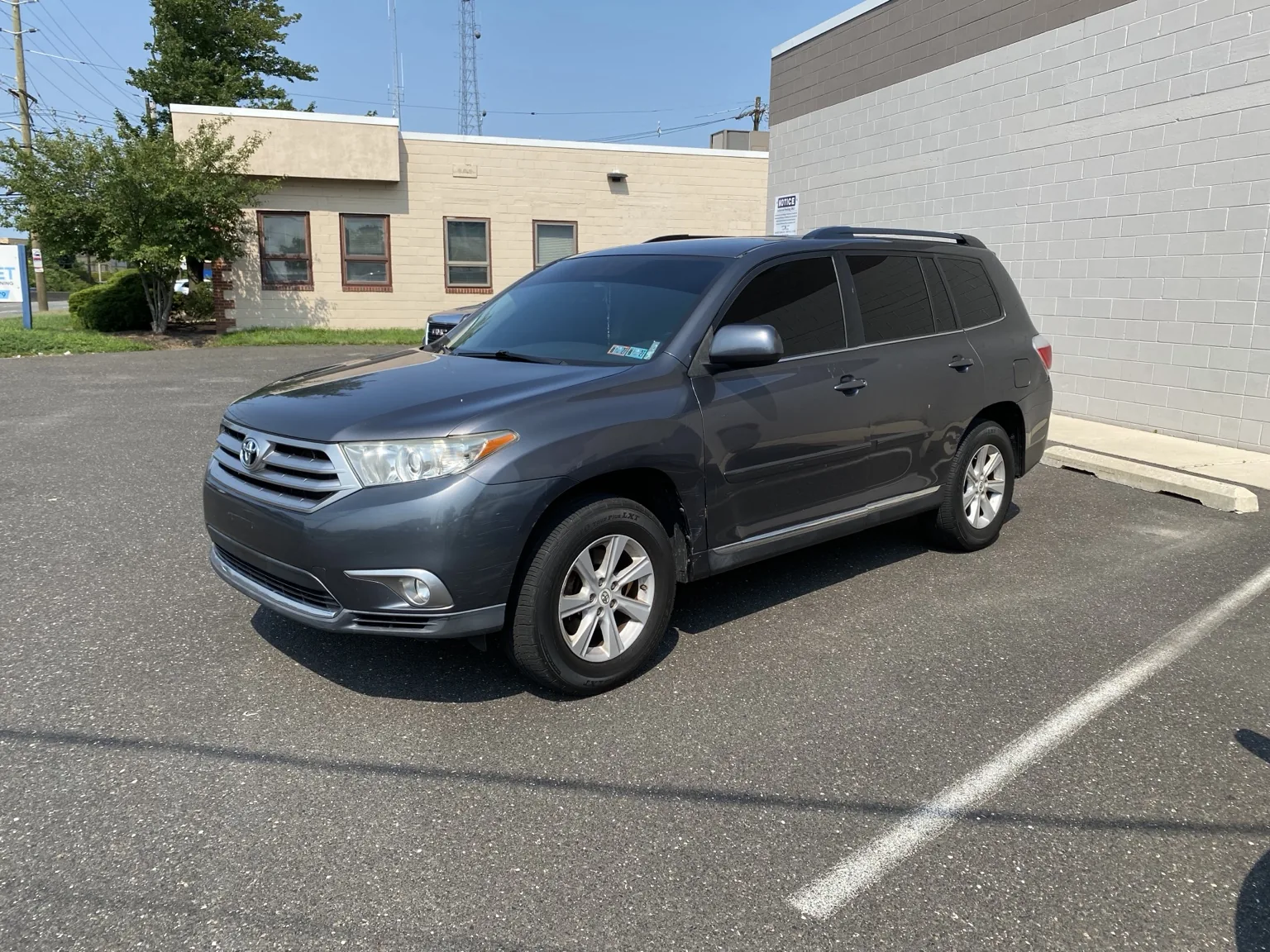 Toyota Highlander window tint job 3 — Dope Tintings Pennsauken NJ