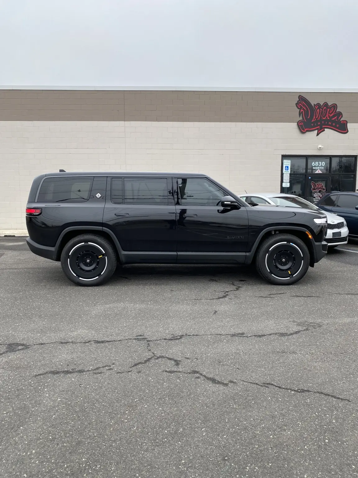 Does Window Tint Look Weird With Polarized Sunglasses? — photo 4