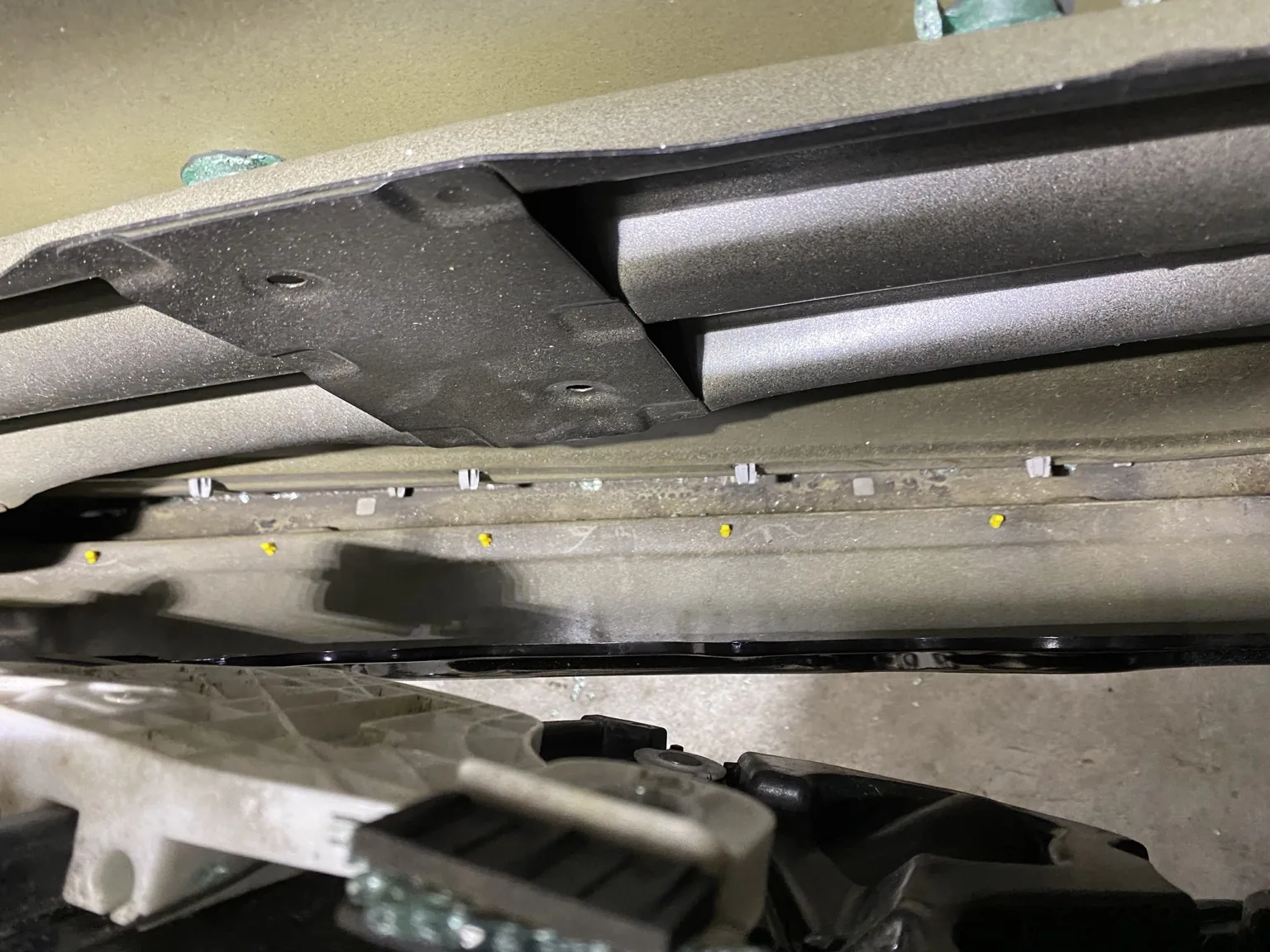 Broken Driver-Side Window Replacement on a 2020–2026 Hyundai Venue — photo 5