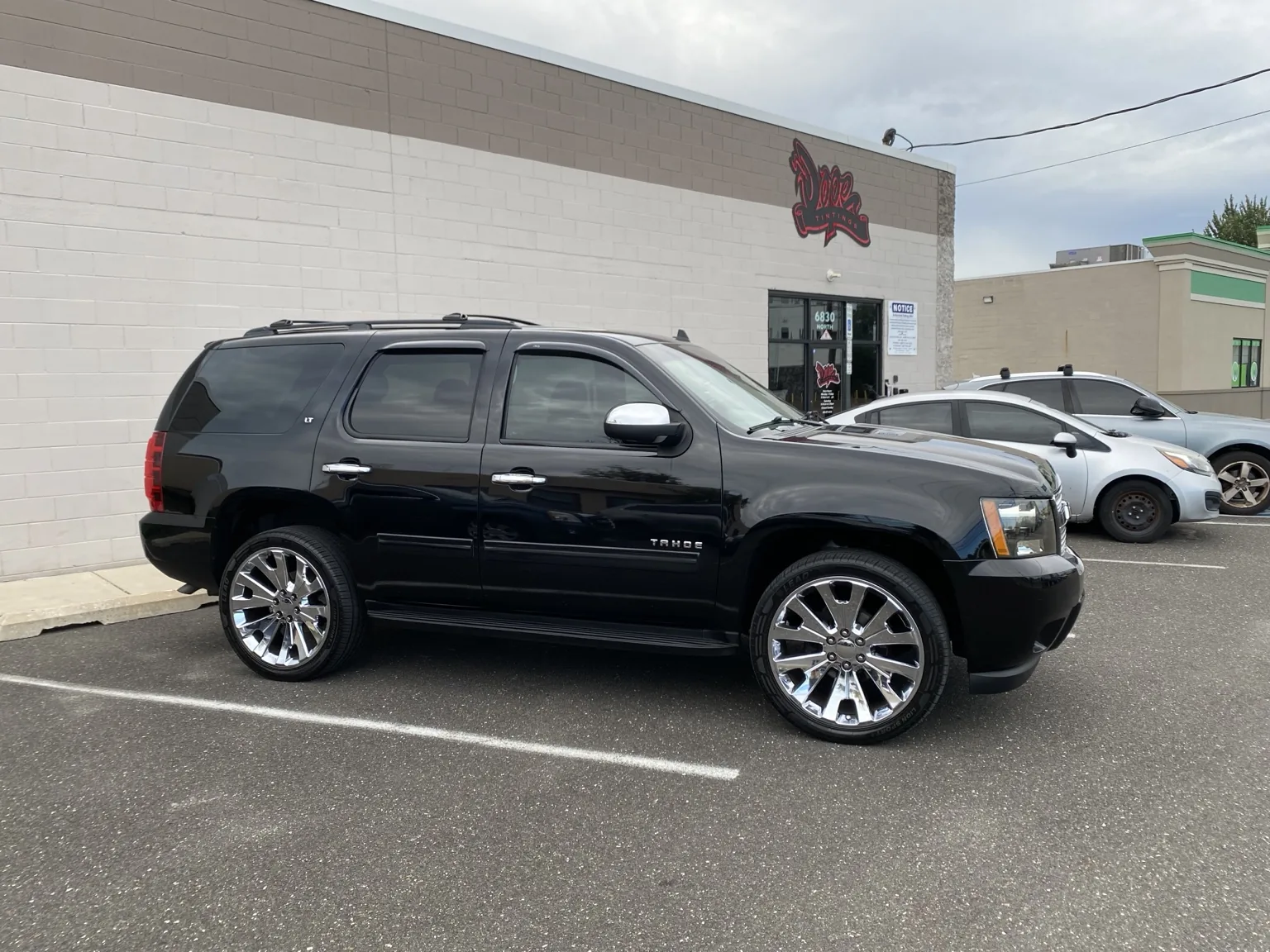 Why Does My Window Tint Look Blurry or Wavy? — photo 7