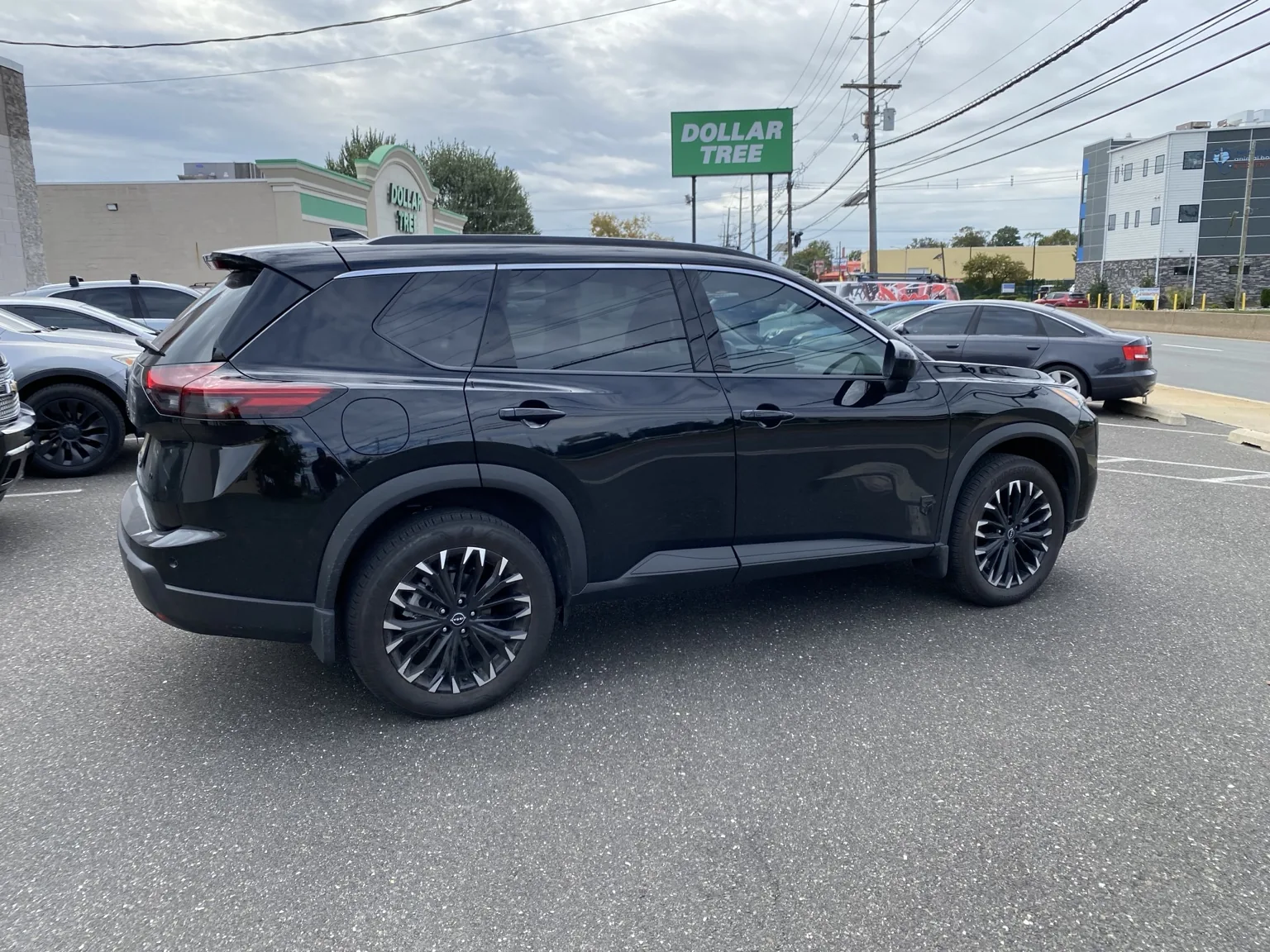 What Does 35% Front Tint Look Like on a 2021–2026 Nissan Rogue? — photo 3