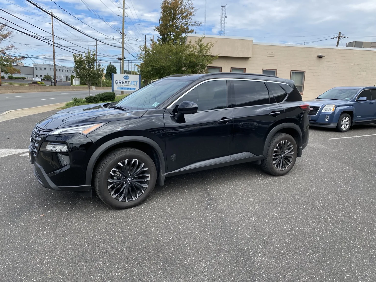 What Does 35% Front Tint Look Like on a 2021–2026 Nissan Rogue? — photo 5