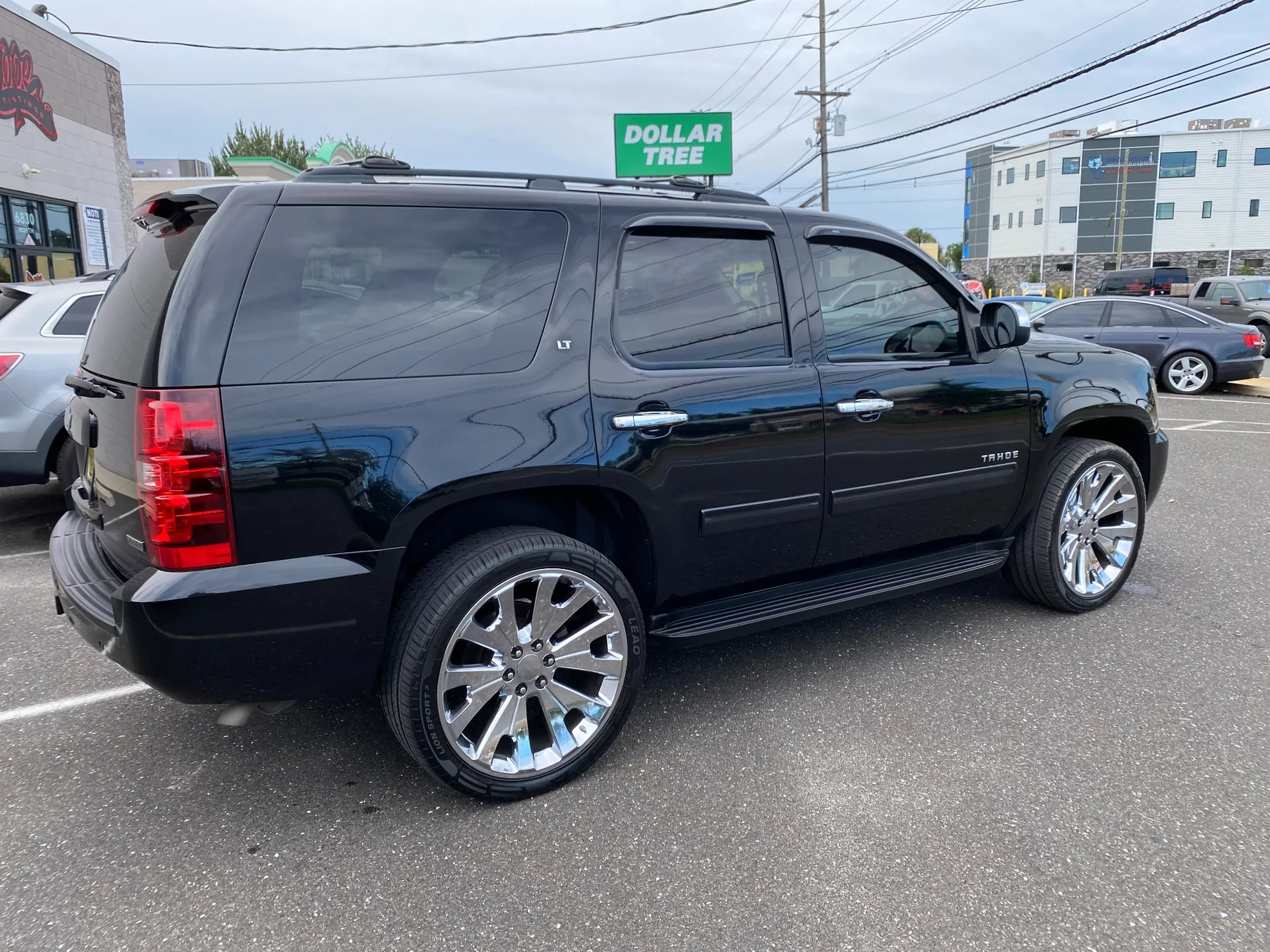 What Does 20% Front Tint Look Like on a 2007–2014 Chevy Tahoe? — photo 3