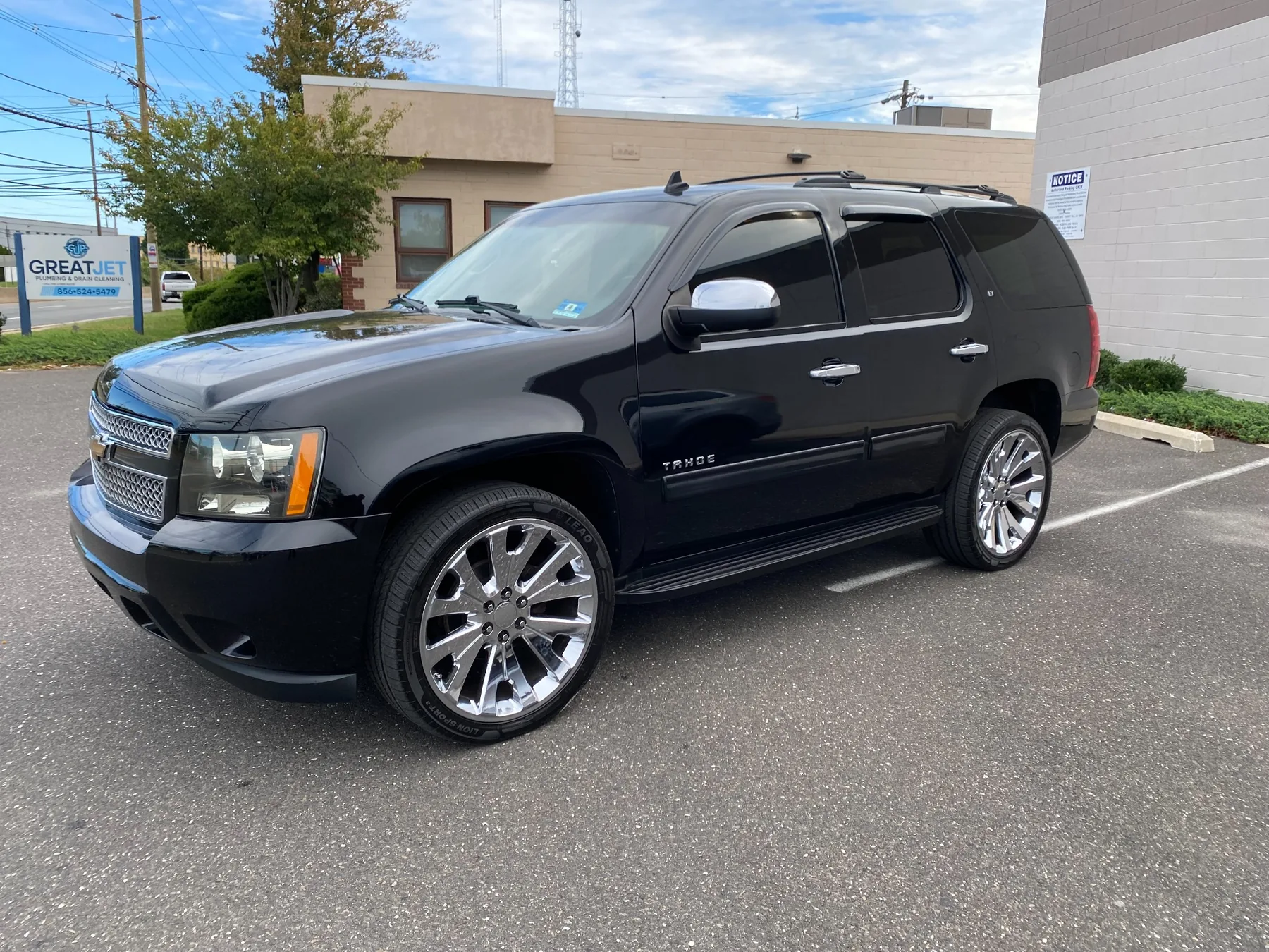 What Does 20% Front Tint Look Like on a 2007–2014 Chevy Tahoe? — photo 5